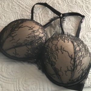 Victoria Seacrets bombshell bra
